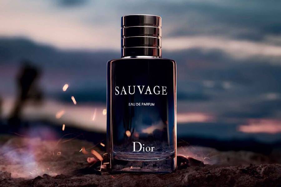 Perfume de Hombre con diseño moderno